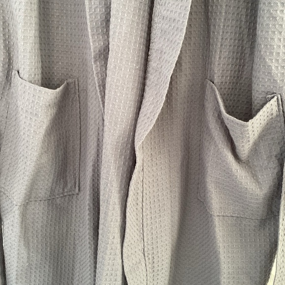 Men’s Grey Robe - Picture 2 of 6